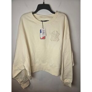 Pro Standard Womens New York Yankees Neutral Cropped Sweatshirt Eggshell XL